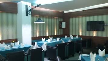 Daily buffet breakfast (INR 150 per person)