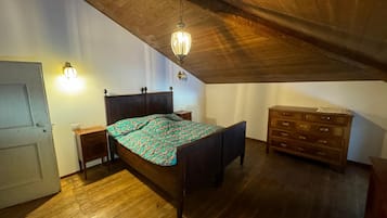 4 bedrooms, WiFi, bed sheets