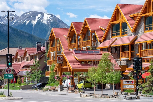 Exterior - Downtown Banff | Balcony + Rooftop Hot Pools (Banff)