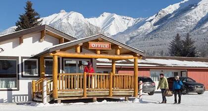 Great Value Room at the Entrance to Banff Park!