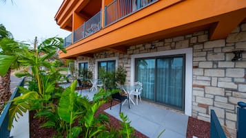 Standard Double Room | Terrace/patio