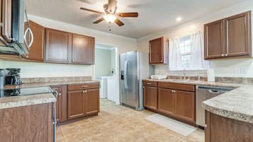 House (3 Bedrooms) | Bahagian dalam