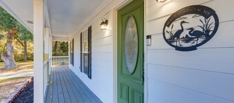 寧靜科登度假村：距海豚島 10 英里！