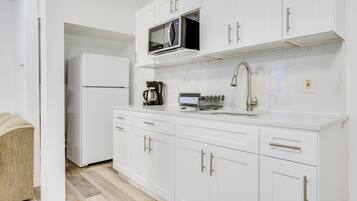 Apartment (1 Bedroom) | Interior