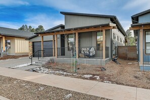 Interior - Flagstaff Home w/ Fire Pit + Hiking Trail Access! (Flagstaff)