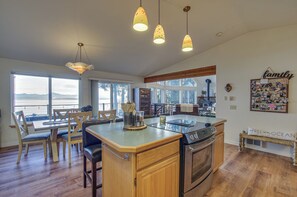 House (3 Bedrooms) | Interior - Hat Island Home w/ Stunning View & Wraparound Deck (Everett)
