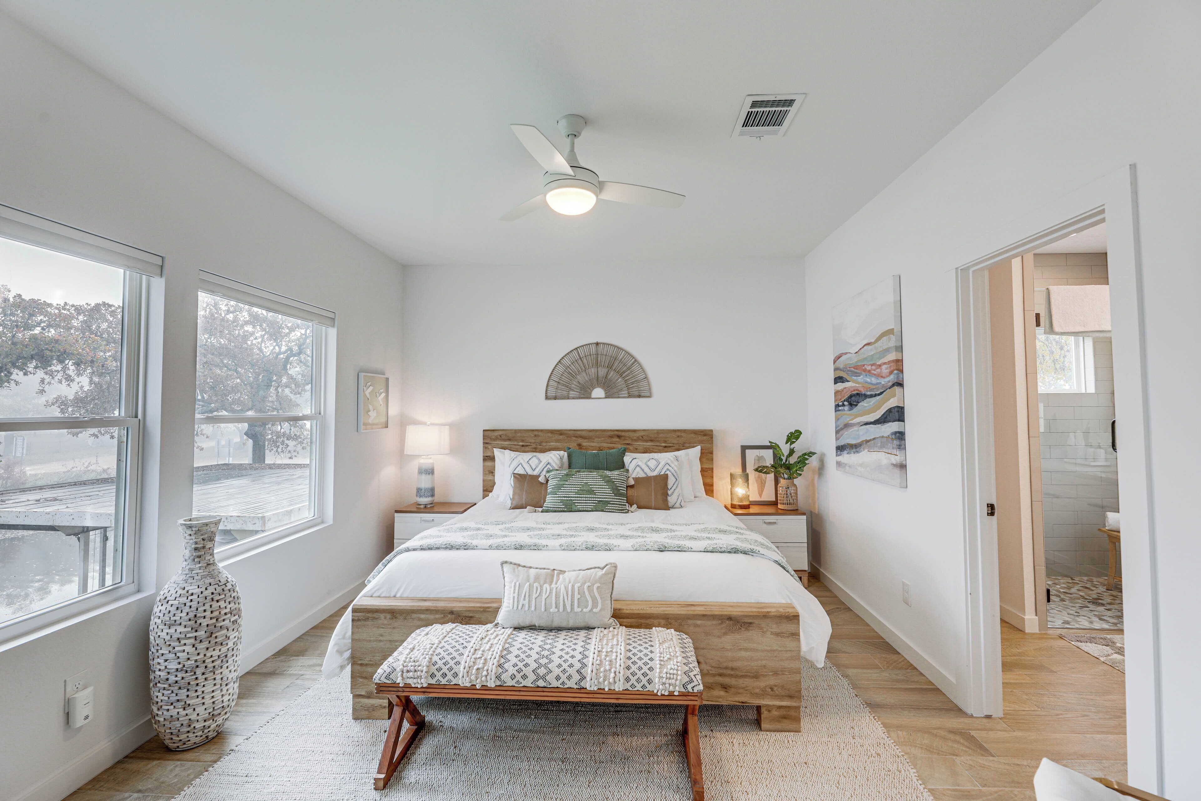 House (3 Bedrooms) | Interior