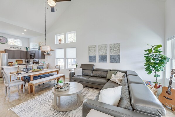 House (3 Bedrooms) | Interior