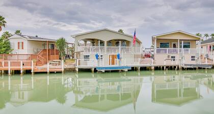 Canalfront Port Isabel Cottage: 5 Mi to Beach!