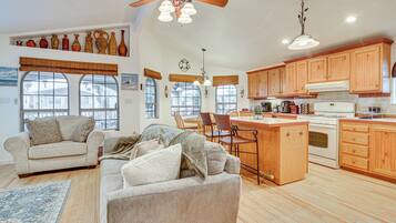 Cottage (2 Bedrooms) | Interior