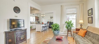 Tasteful Gardiner Triplex Near Downtown Augusta!