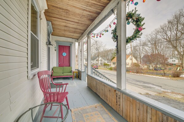 Apartment (2 Bedrooms) | Interior - Tasteful Gardiner Triplex Near Downtown Augusta! (Gardiner)