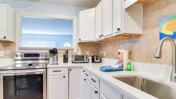 Cottage (2 Bedrooms) | Interior