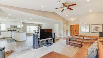 House (2 Bedrooms) | Front of property