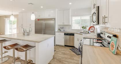 12 Mi to Old Town: Home w/ Patio & Yard Space