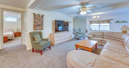 Spacious Ludlow Hideaway < 1 Mi to Okemo Mountain!