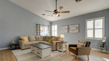 House (3 Bedrooms) | Interior