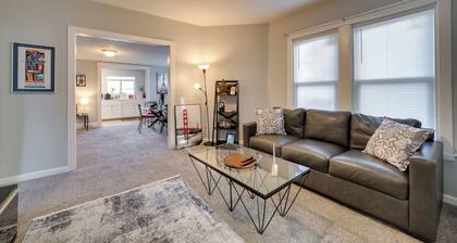 5 Mi to Dtwn: Pittsburgh Apt w/ Balcony