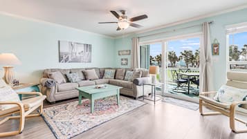 Condo, 3 Bedrooms | Living area | Smart TV