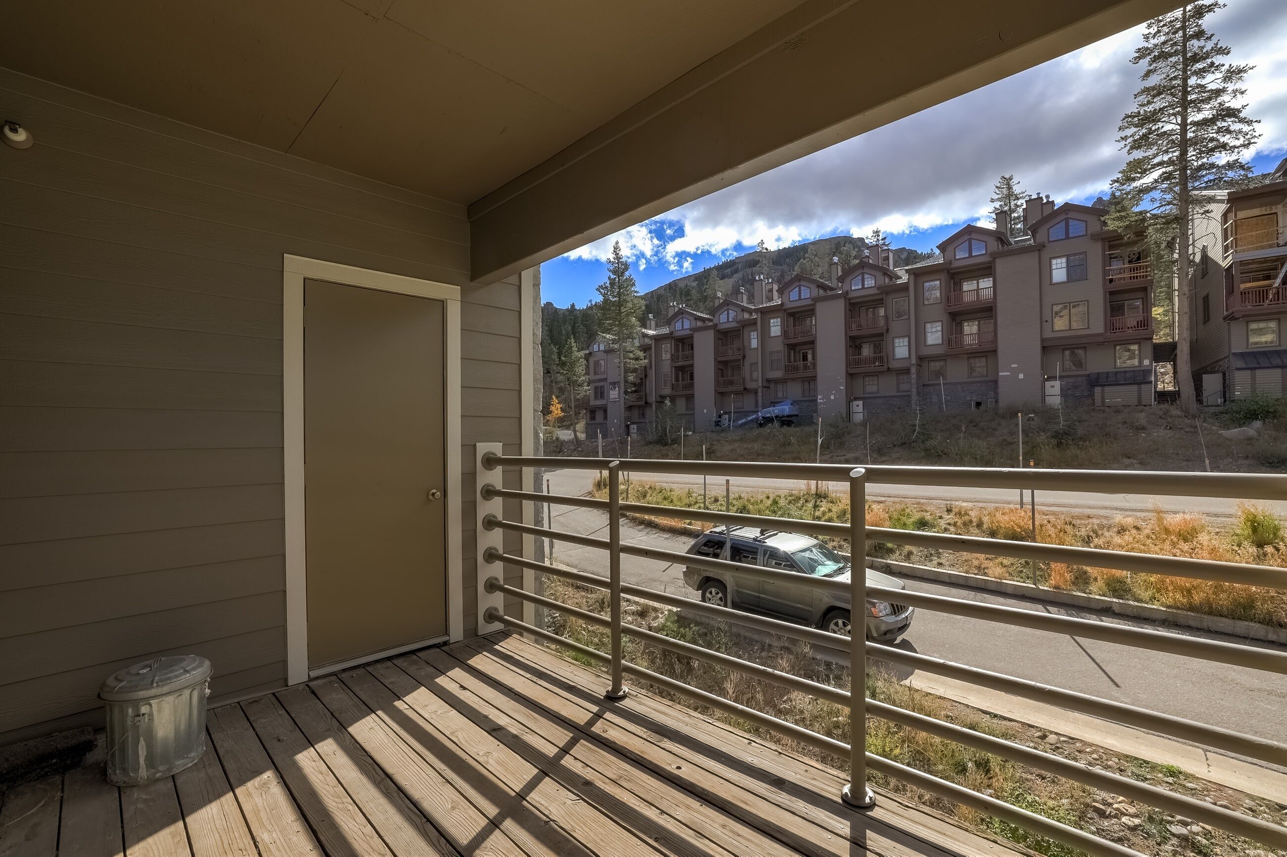 Condo, 2 Bedrooms | Property grounds