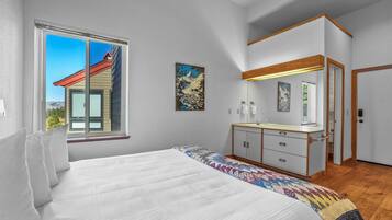 Condo, 1 Bedroom | 1 bedroom, free WiFi