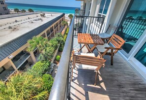 Property grounds - Beachfront - PickleBall Court-Heated Pool-Hot Tub! (Fort Walton Beach)