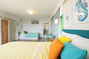No 10 Panoramic Room with Balcony | Premium bedding, Select Comfort beds, individually decorated - Kuytu Bed & Breakfast (Kas)