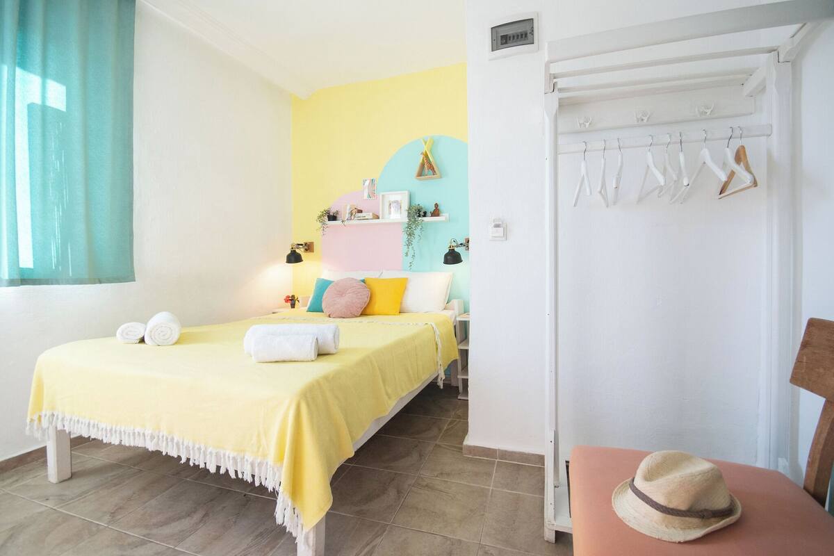 Premium bedding, Select Comfort beds, WiFi (free)
