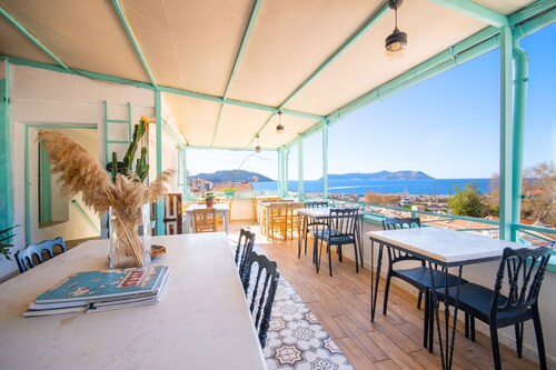 Kuytu Bed & Breakfast