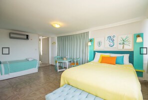 No 10 Panoramic Room with Balcony | 高級寢具、Select Comfort 床墊、獨特裝潢、布置獨特