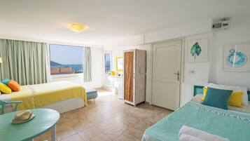 No 10 Panoramic Room with Balcony | Ropa de cama de alta calidad y camas Select Comfort