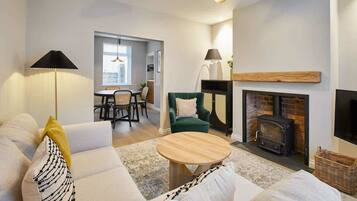 TV, fireplace, offices