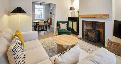 Host & Stay | Penny Farthing Cottage