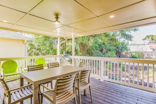 Gadsden Hideaway: Historic Downtown Luxury in East Hill Preservation District