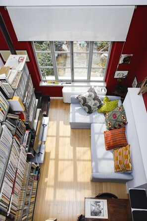 Smart TV - CASAGINKO - Cozy loft with garden in Milano
(Milano)