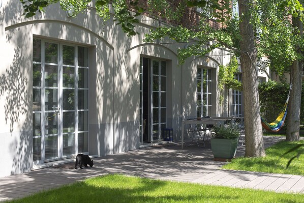 Outdoor dining - CASAGINKO - Cozy loft with garden in Milano
(Milano)