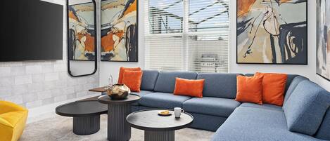 Télévision, chaîne hi-fi