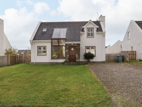SEA SPRAY COTTAGE, pet friendly in Rathmullan, County Donegal