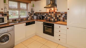 Dishwasher, cookware/dishes/utensils