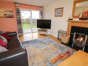 Living area - SEA SPRAY COTTAGE, pet friendly in Rathmullan, County Donegal (Letterkenny)