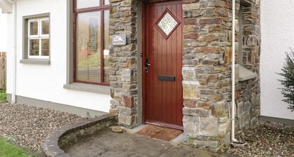 SEA SPRAY COTTAGE, pet friendly in Rathmullan, County Donegal