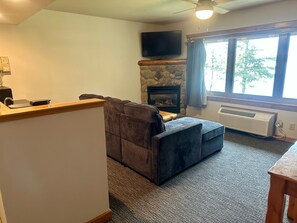 Deluxe Suite | Lake view - Manhattan Beach Lodge (Crosslake)