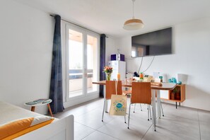 Dining - Apartment for 4 on estate with pool (Noirmoutier-en-l´Ile)