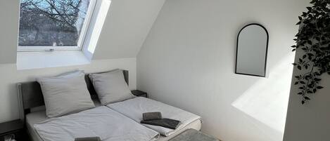 1 室のベッドルーム、WiFi、ベッドシーツ