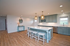 Interior - Sails Call, Oceanfront House in Emerald Isle, NC! (Emerald Isle)