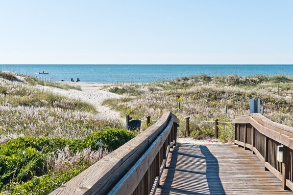 Beach - Sea Breeze, Almost Oceanfront House in Atlantic Beach, NC! (Atlantic Beach)