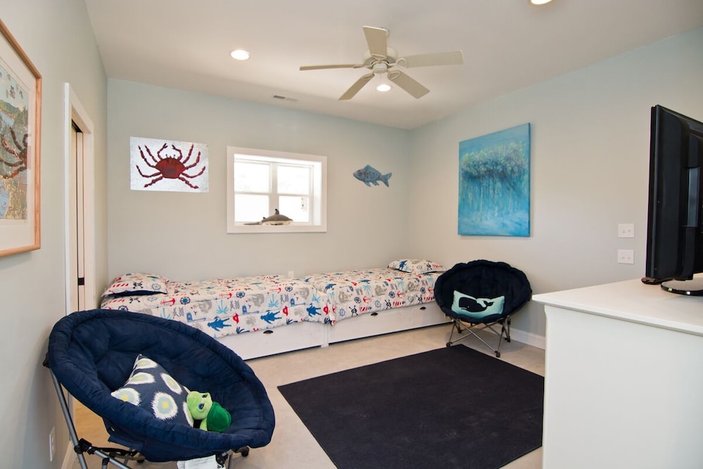 Sea Glass, Almost Oceanfront House in Pine Knoll Shores, NC! Pine Knoll Shores Vrbo