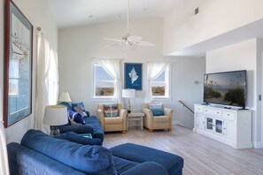 Video games - Sea Glass, Almost Oceanfront House in Pine Knoll Shores, NC! (Pine Knoll Shores)