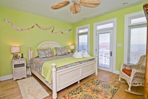 6 habitaciones, tabla de planchar con plancha y acceso a internet