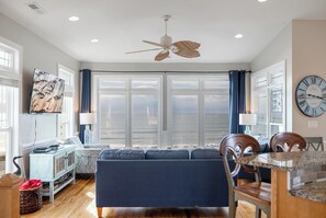 Living area - Seas The Day, Oceanfront House in Pine Knoll Shores, NC! (Pine Knoll Shores)